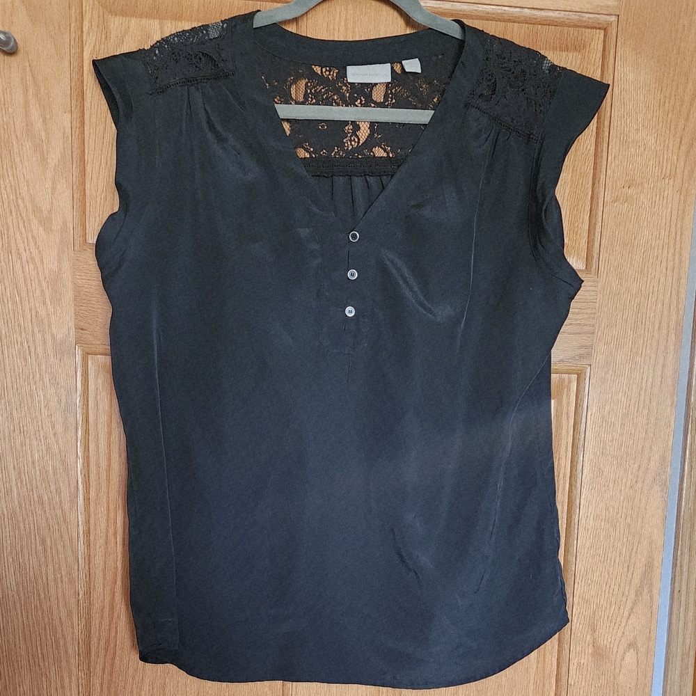 Chic Black Lace Women's Blouse